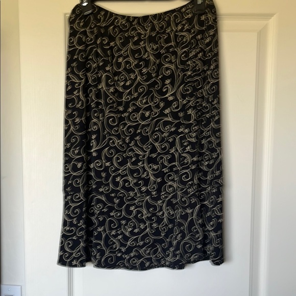 hearts of palm Dresses & Skirts - Hearts of Palm Black Cream Embellished A-Line Skirt